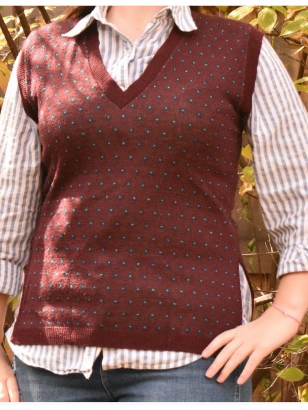 V-Neck 90s Preppy Grandma Burgundy Knit Sweater Vest